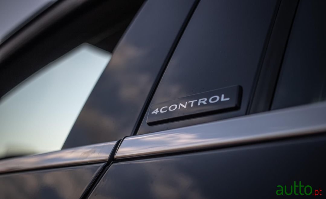 2020' Renault Megane photo #4