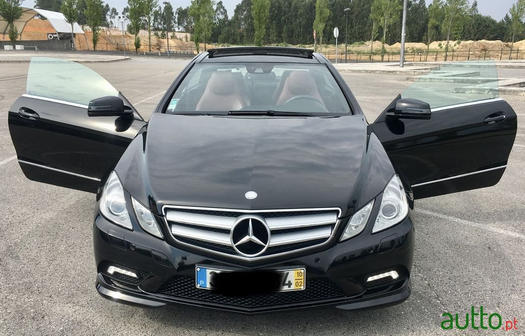 2010' Mercedes-Benz E-250 photo #1