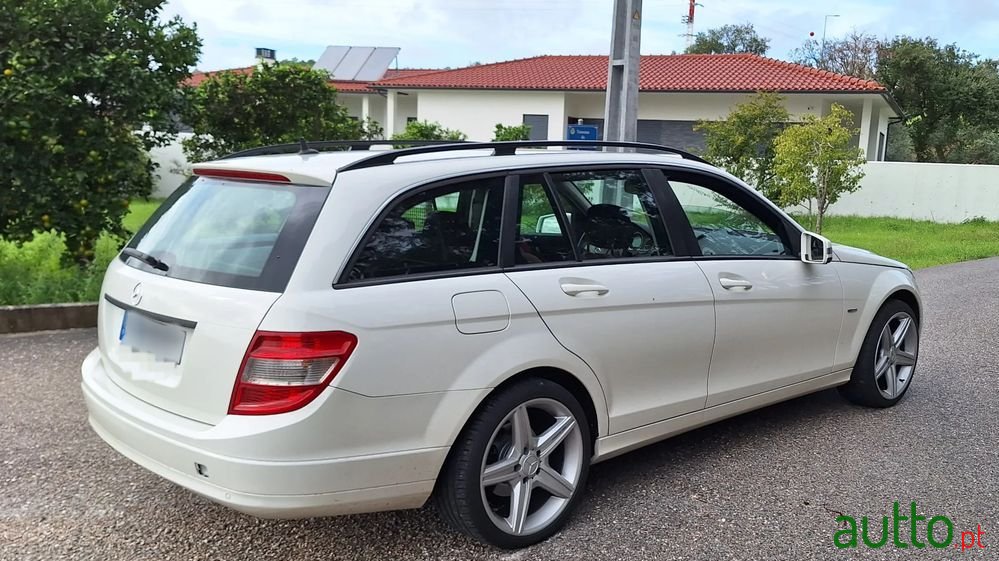 2010' Mercedes-Benz C 200 photo #2
