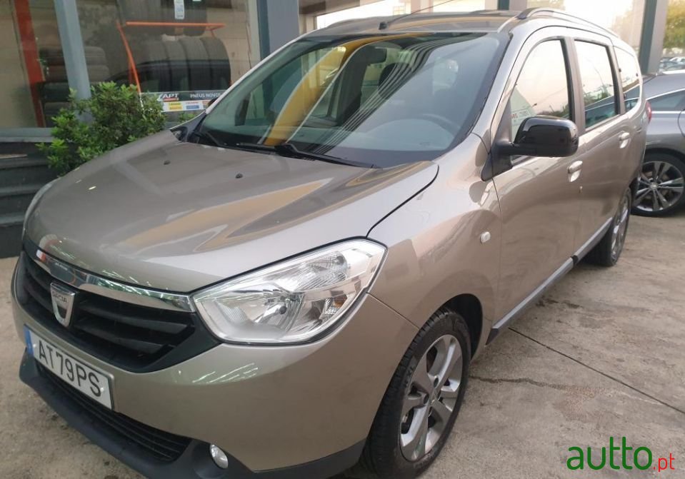 2015' Dacia Lodgy photo #1