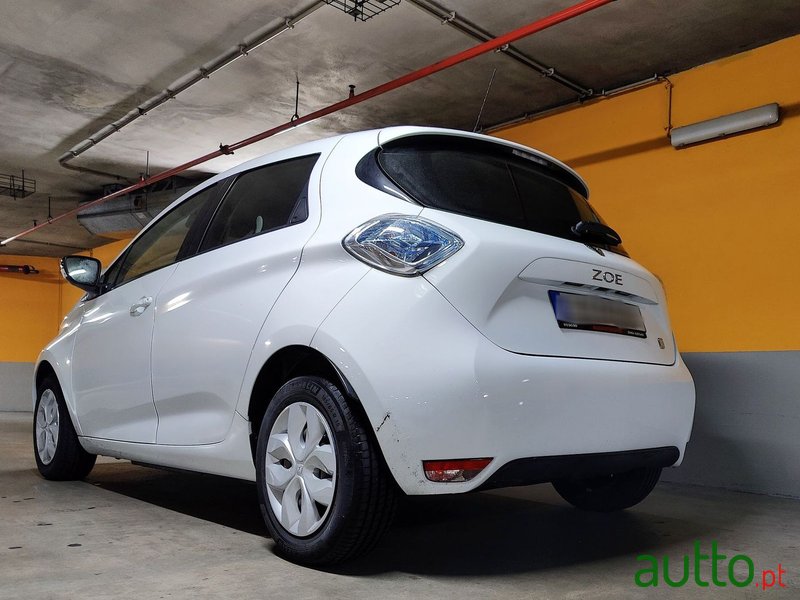 2016' Renault Zoe photo #2