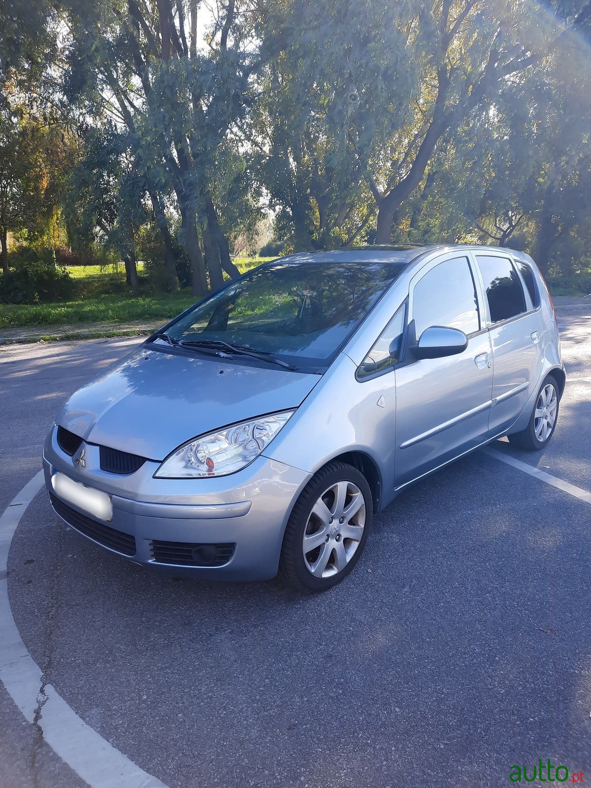 2004' Mitsubishi Colt Z30 photo #1