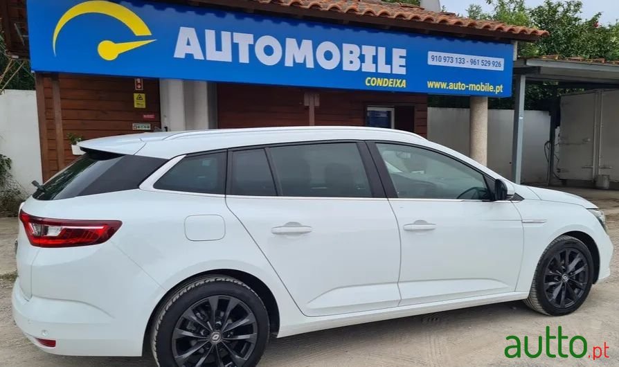 2018' Renault Megane Sport Tourer photo #5
