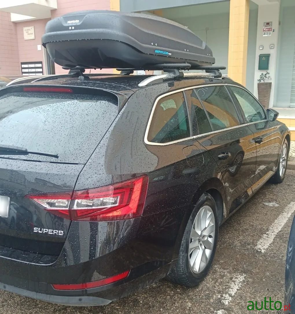 2017' Skoda Superb Break photo #3