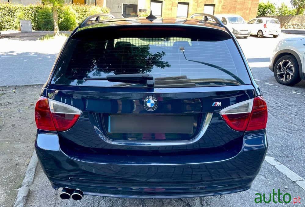 2006' BMW 320 D Touring Exclusive photo #4