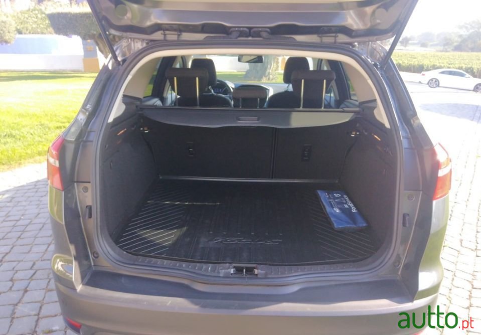 2015' Ford Focus Sw photo #6