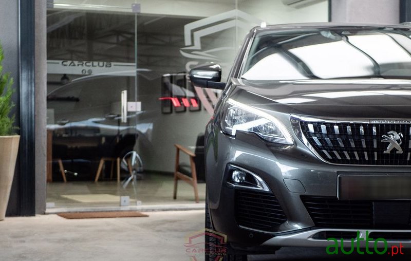 2019' Peugeot 3008 photo #5