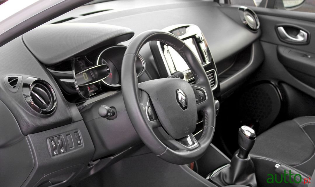 2017' Renault Clio photo #5