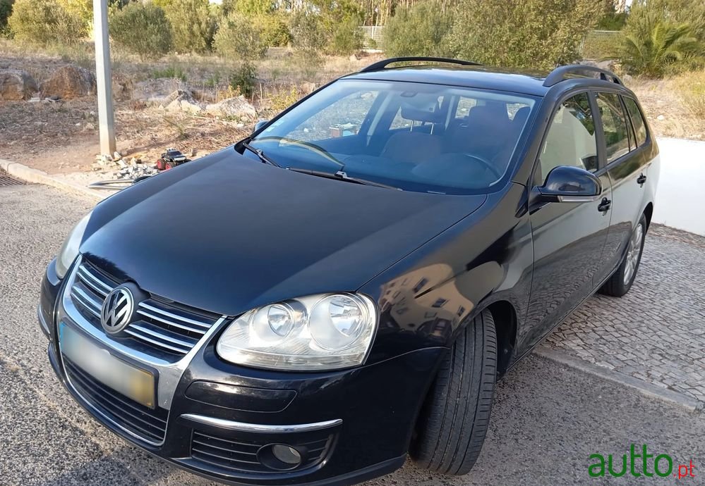 2007' Volkswagen Golf Variant photo #1