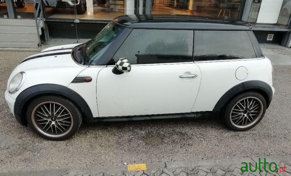 2008' MINI Cooper D photo #3