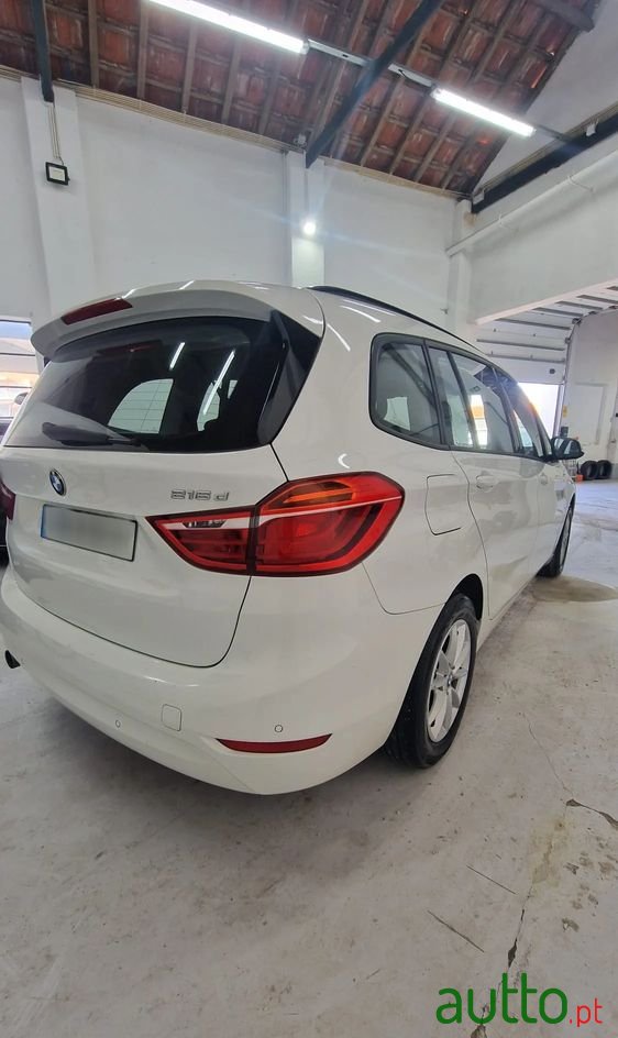 2018' BMW Série 2 D 7L Advantage photo #3