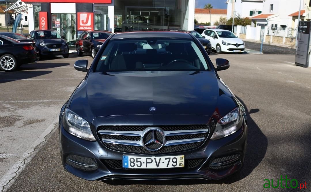 2015' Mercedes-Benz C-200 photo #3