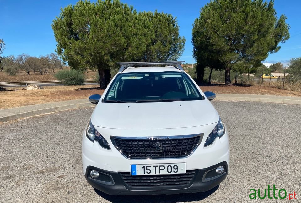2017' Peugeot 2008 photo #1