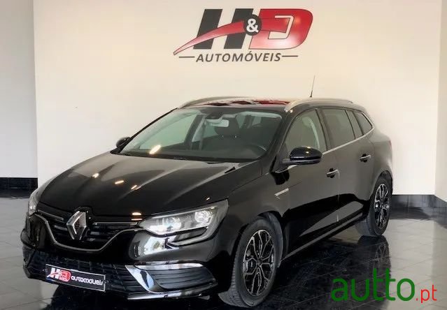 2019' Renault Megane Sport Tourer photo #1