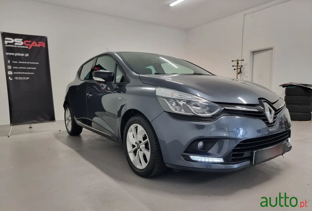2018' Renault Clio 0.9 Tce Limited Edition photo #5