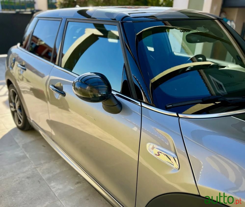 2017' MINI Cooper photo #4