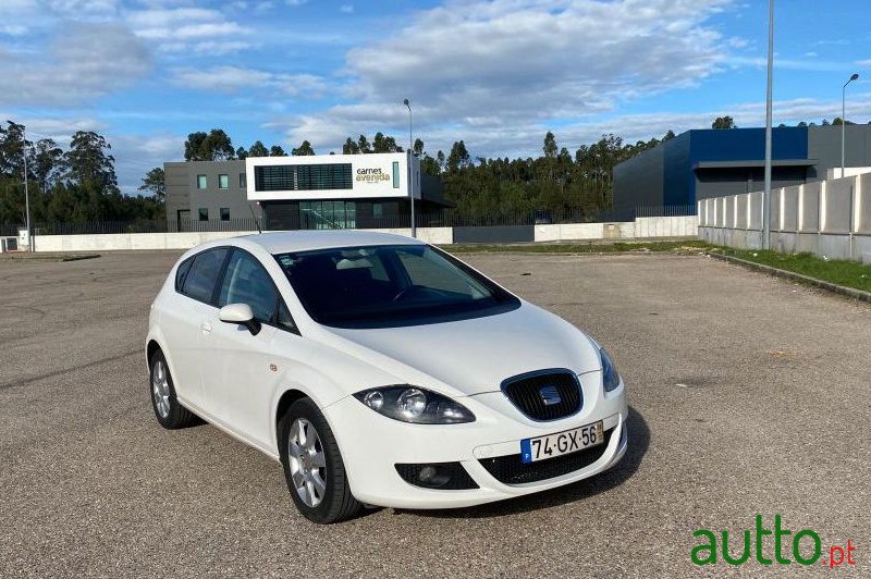 2008' SEAT Leon photo #1