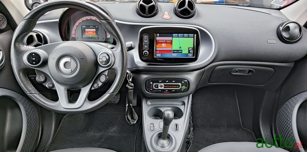 2017' Smart Forfour Electric Drive Passion photo #3