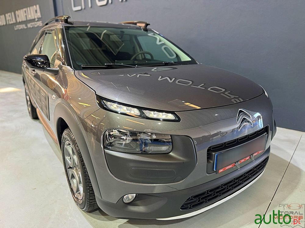 2017' Citroen C4 Cactus photo #2