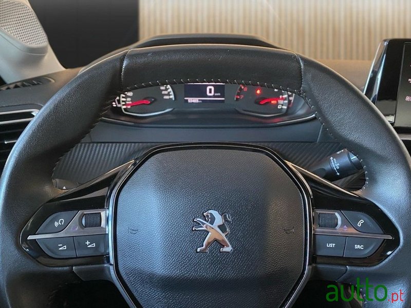 2023' Peugeot 208 1.2 Puretech Active photo #3