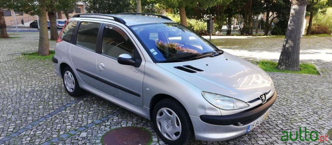 2003' Peugeot 206 Sw photo #1