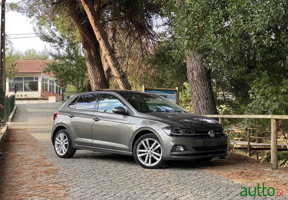2018' Volkswagen Polo photo #1