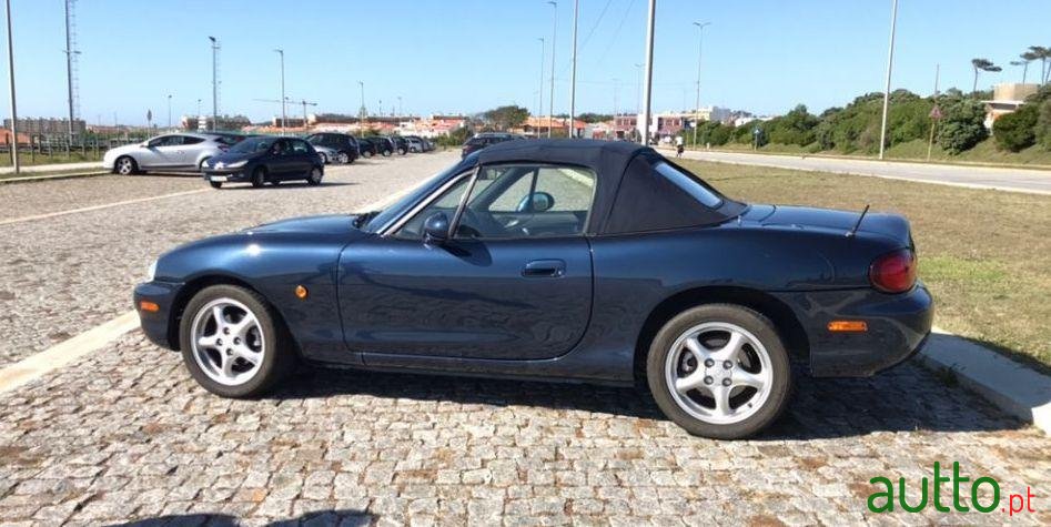 2000' Mazda MX-5 photo #3