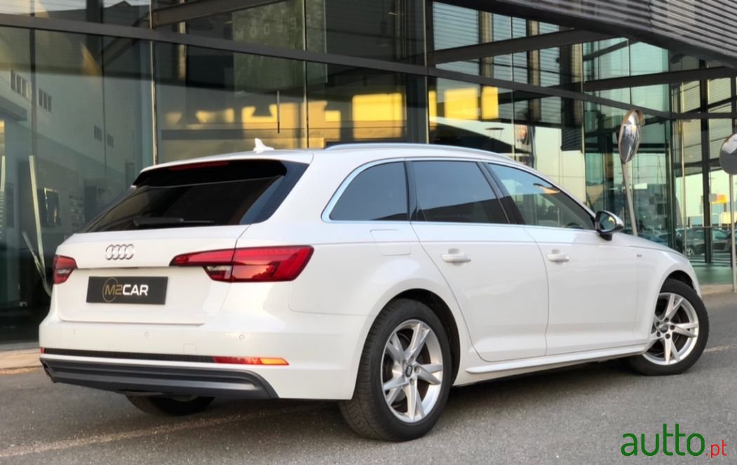 2017' Audi A4 Avant photo #4