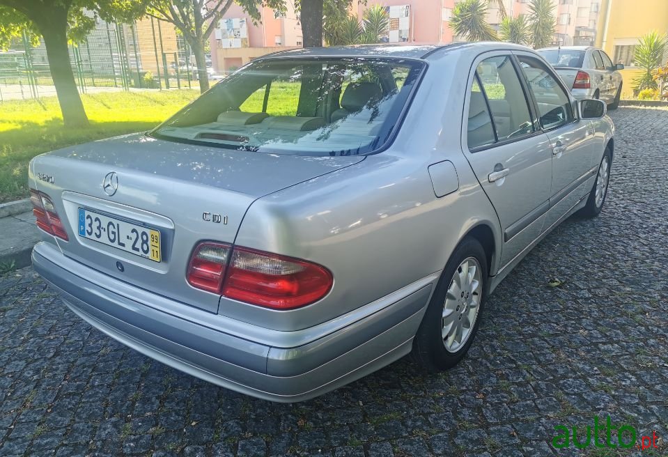 1999' Mercedes-Benz 270 photo #3