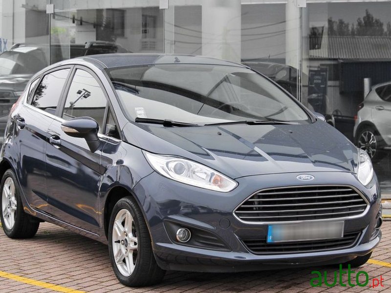 2015' Ford Fiesta photo #1