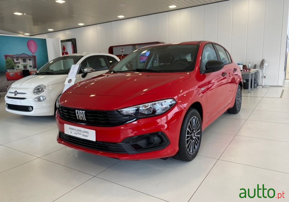 2022' Fiat Tipo photo #1
