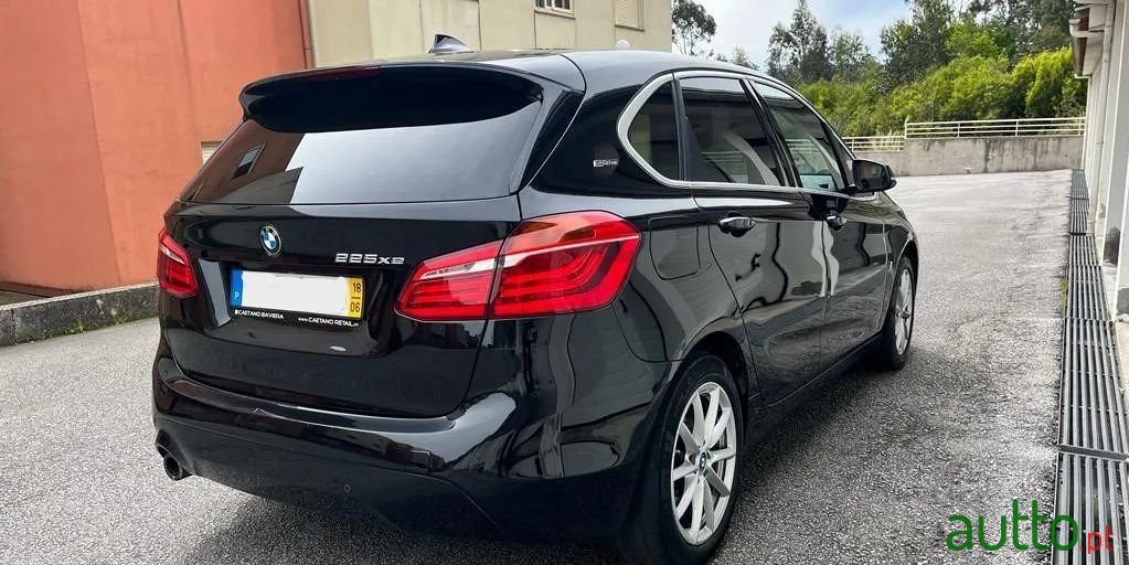 2018' BMW 225Xe Active Tourer photo #5
