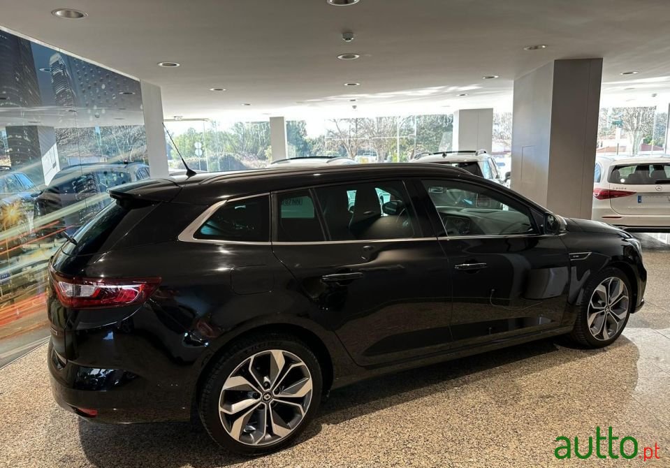 2019' Renault Megane Sport Tourer photo #5