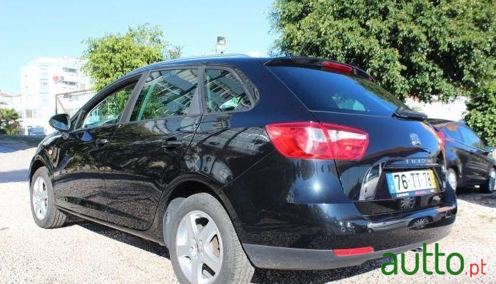 2011' SEAT Ibiza photo #2