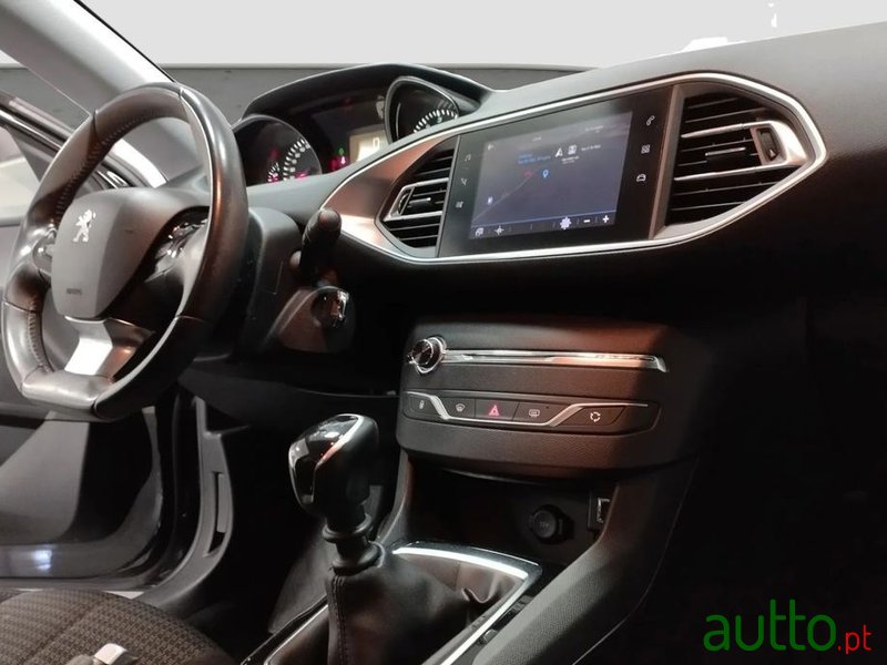 2019' Peugeot 308 Sw photo #6