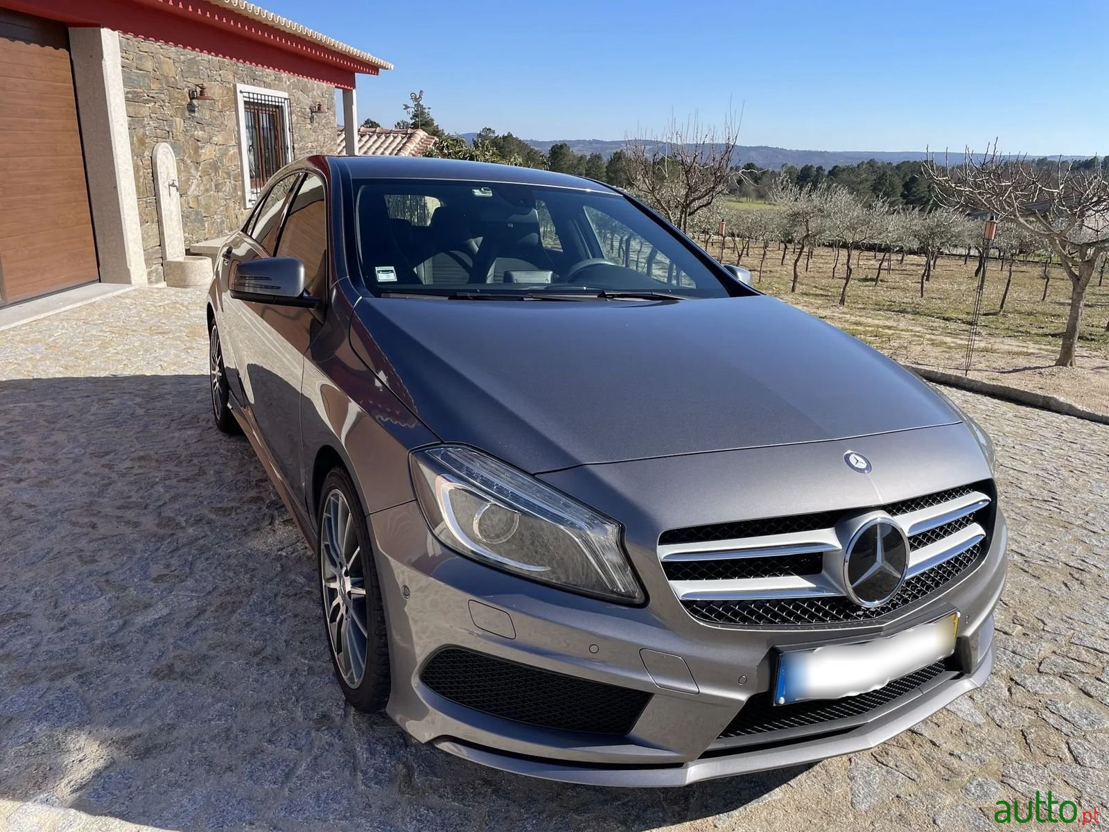 2015' Mercedes-Benz A-180 photo #3