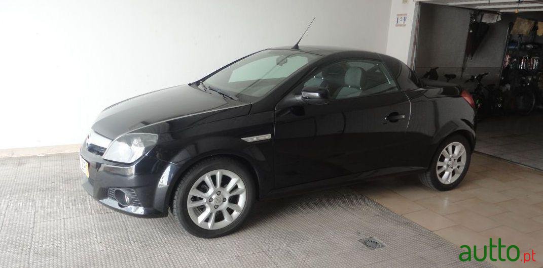 2005' Opel Tigra photo #1