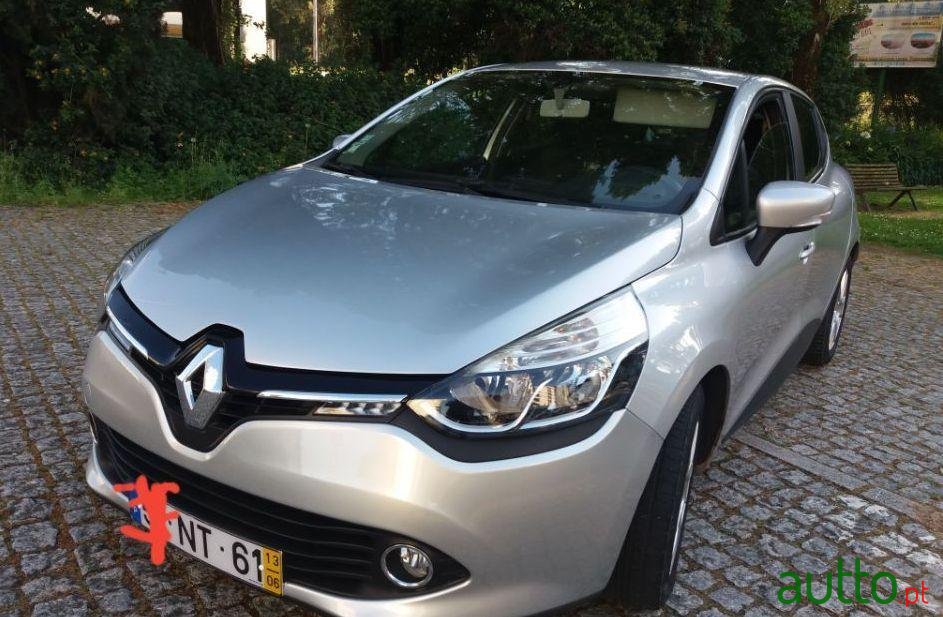 2013' Renault Clio photo #4