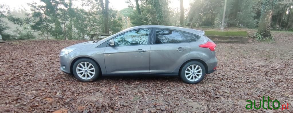 2015' Ford Focus photo #4