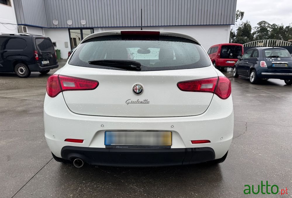 2016' Alfa Romeo Giulietta 1.6 Jtdm photo #5