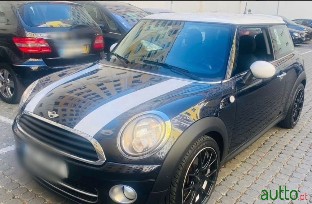 2009' MINI Cooper D photo #3