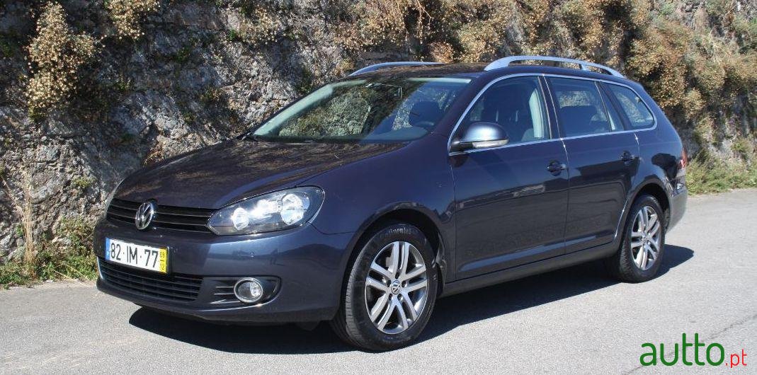 2009' Volkswagen Golf Variant photo #2
