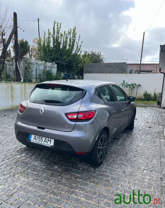 2015' Renault Clio photo #3