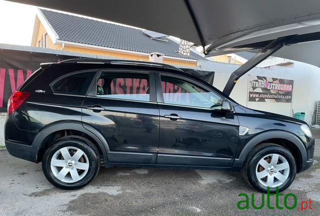 2008' Chevrolet Captiva photo #2