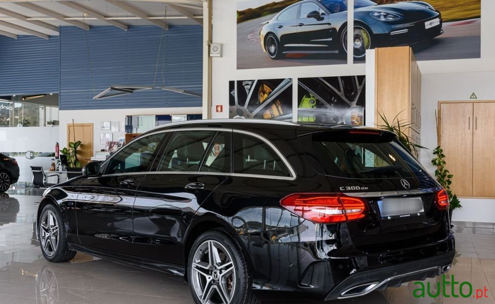 2020' Mercedes-Benz C 300 photo #5