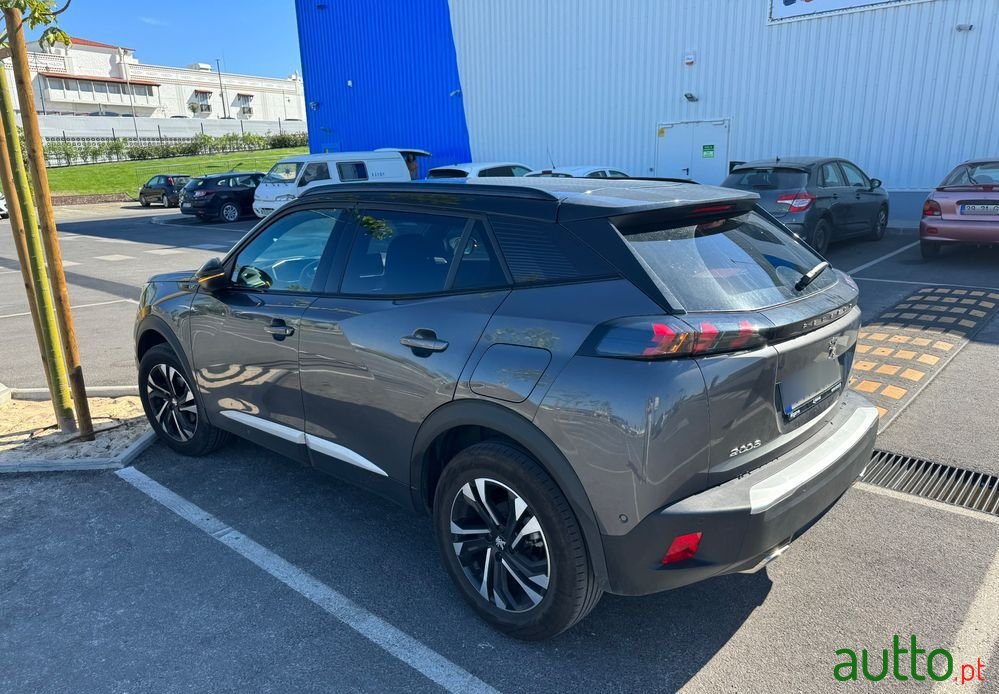 2023' Peugeot 2008 photo #4
