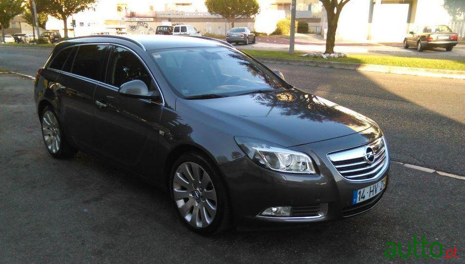 2009' Opel Insignia Sports Tourer photo #3