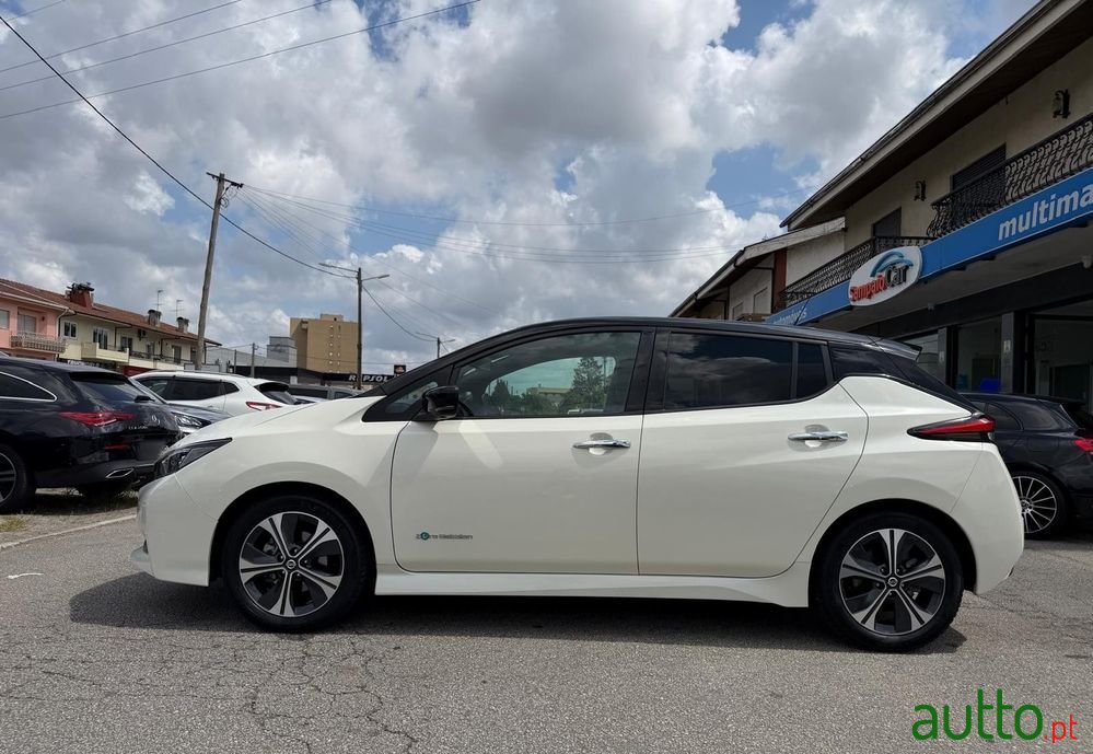 2020' Nissan Leaf N-Connecta photo #3