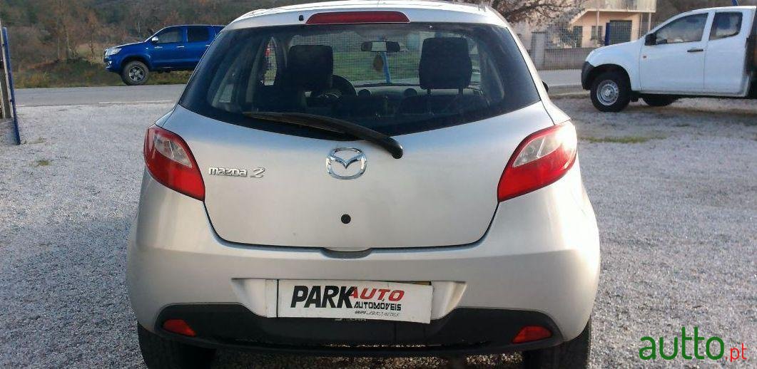 2009' Mazda 2 photo #2