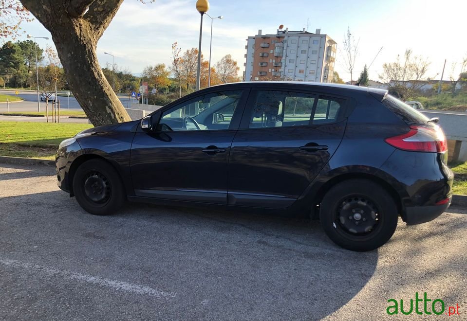 2010' Renault Megane photo #5